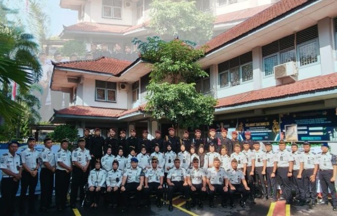 Perkuat Integritas, Lapas Klaten Laksanakan Ikrar Zero Halinar Saat Apel Pagi