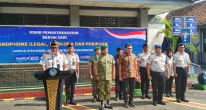 KOMITMEN TEGAS BERSAMA: Lapas Klaten Gaungkan Ikrar Pemasyarakatan Bersih Siap Perangi HP Ilegal, Narkoba dan Penipuan