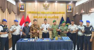 WUJUDKAN LINGKUNGAN BERSIH : Lapas Klaten Gelar Razia dan Tes Urin Guna Berantas Narkoba serta Handphone llegal