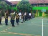 Babinsa Koramil 09/Prambanan Latih Disiplin Dan Karakter Siswa SMP N 1 Prambanan Melalui PBB