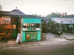 Di Jual Rumah Dan Pekarangan.