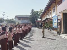 Babinsa Koramil 01/Kota Klaten Berikan Pembinaan PBB Dan Wasbang Di SMK Kristen 1 Klaten